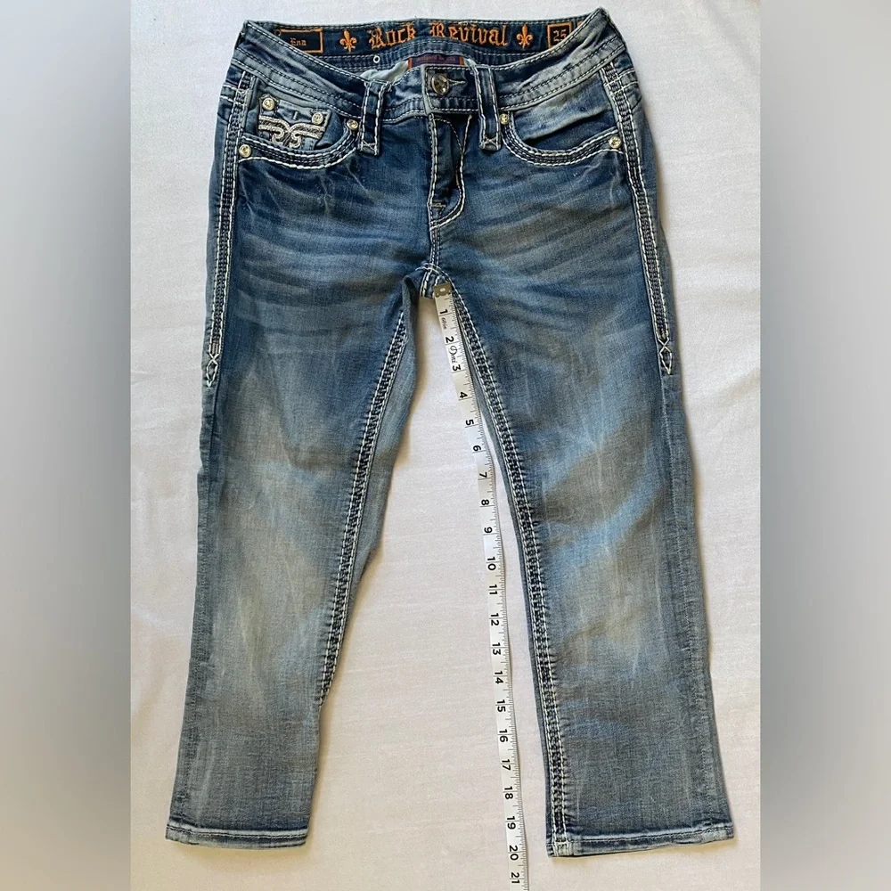 Rock Revival Ena Capri Jeans Style: RJ8469P23 Color: Ena P23 - Picture 5 of 12